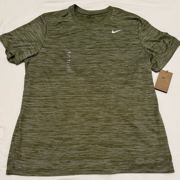 NWT Nike Men's Olive Green Training Tee XL - Picture 1 of 3